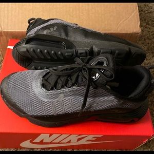 Nike Air Max 2090
